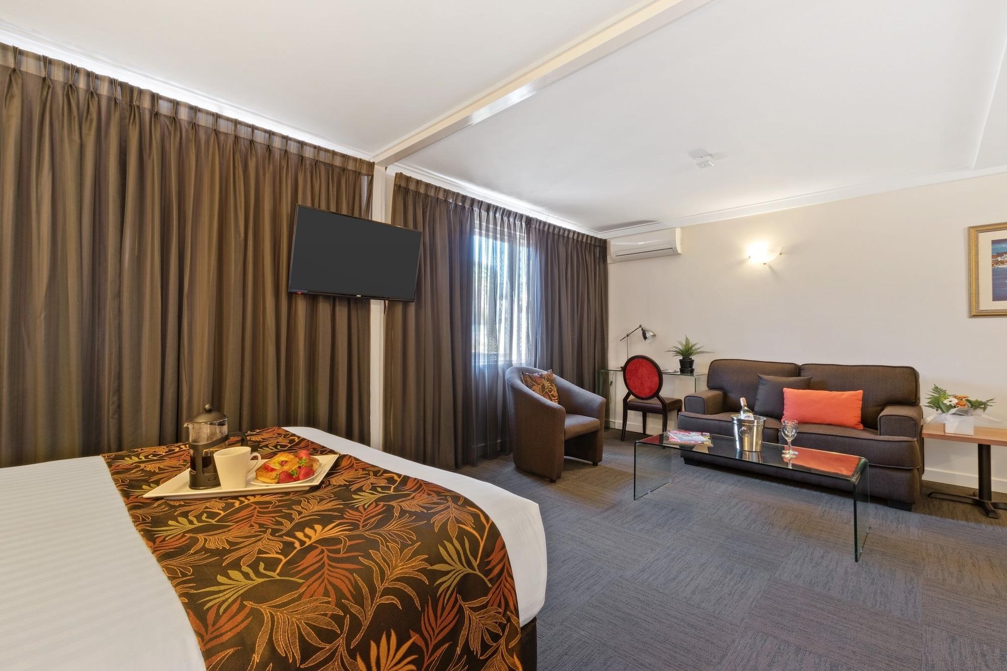 The Peninsula Riverside Serviced