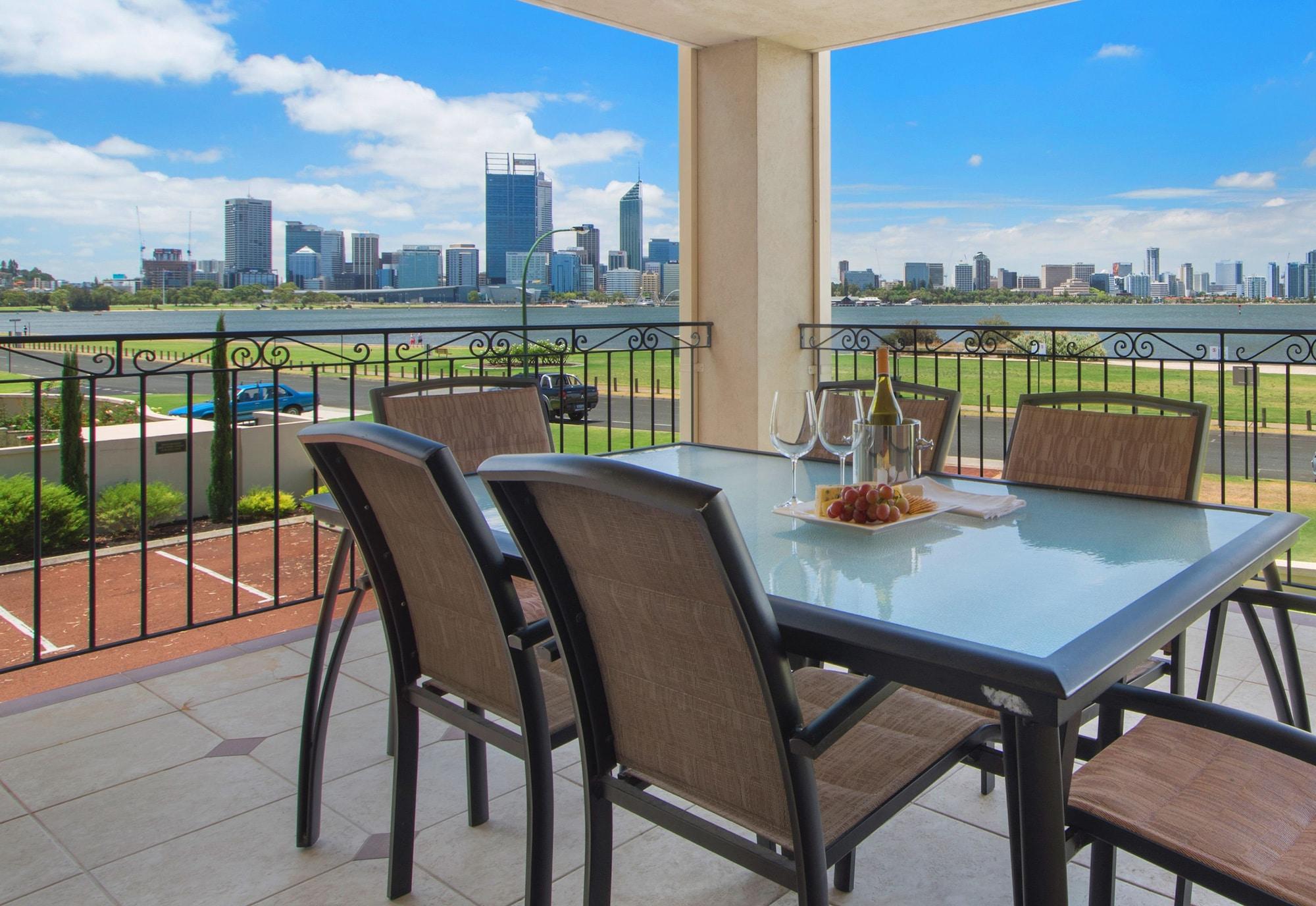 The Peninsula Riverside Serviced Aparthotel Perth