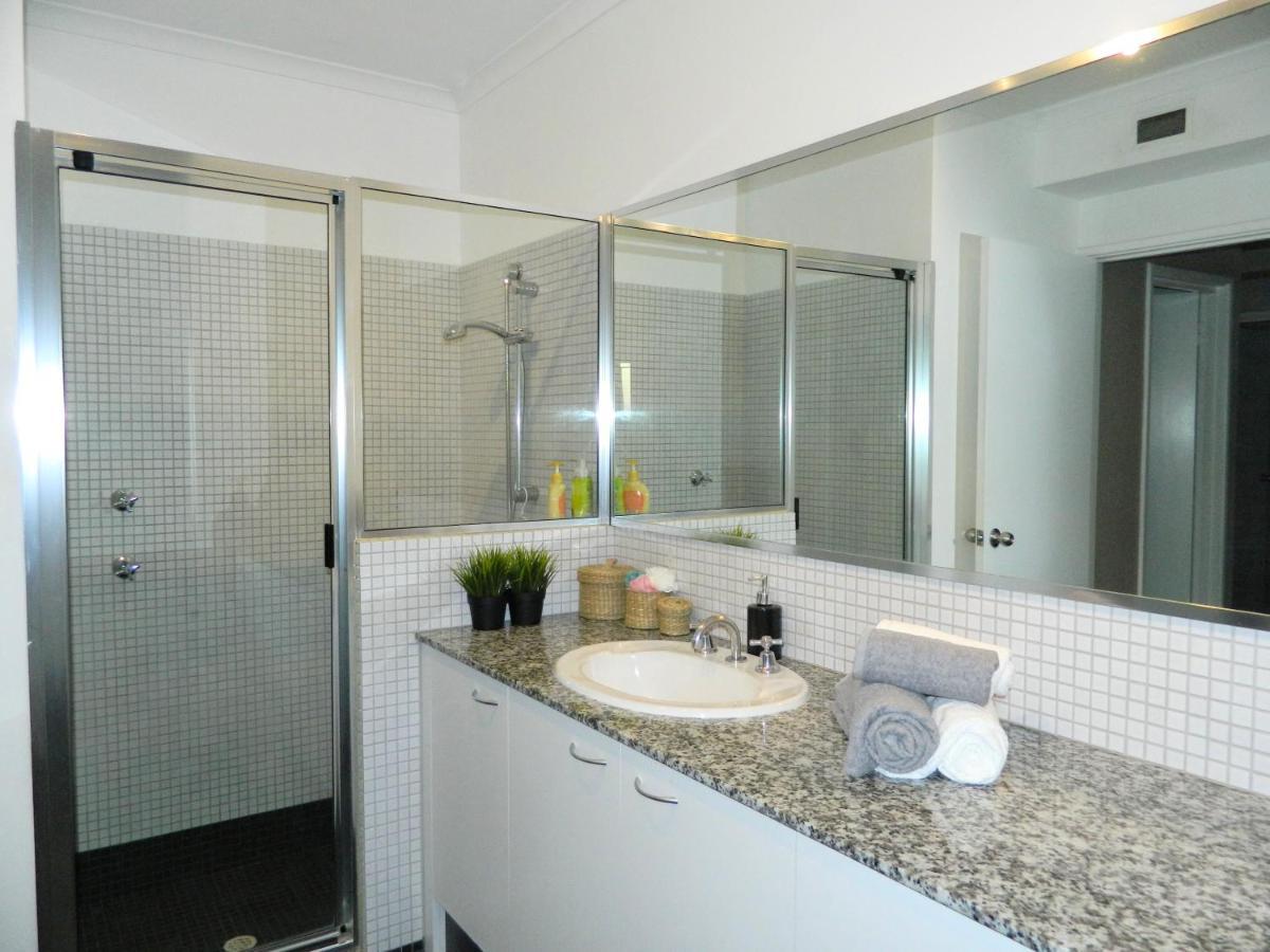 Riverside 2 Bedroom With South Peninsula Views