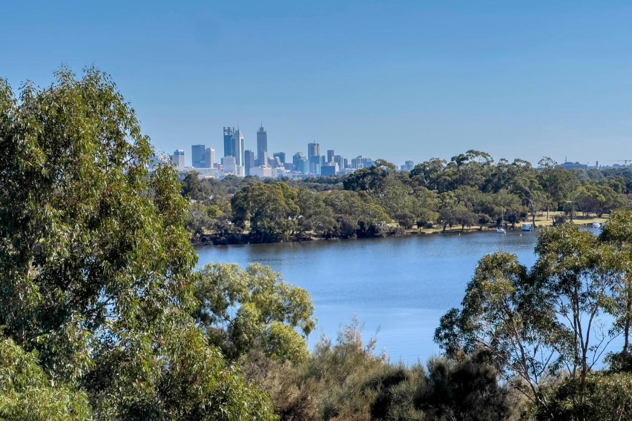 507 High Heaven Breathtaking Views, Pool, Parking Apartment