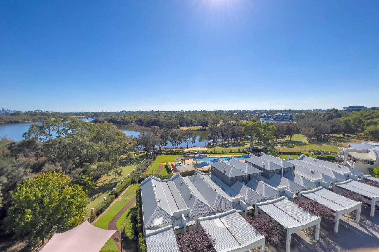 Apartment 507 High Heaven Breathtaking Views, Pool, Parking
