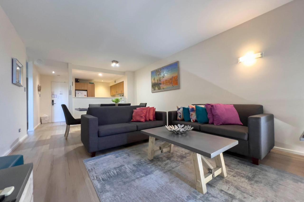 507 High Heaven Breathtaking Views, Pool, Parking * Perth