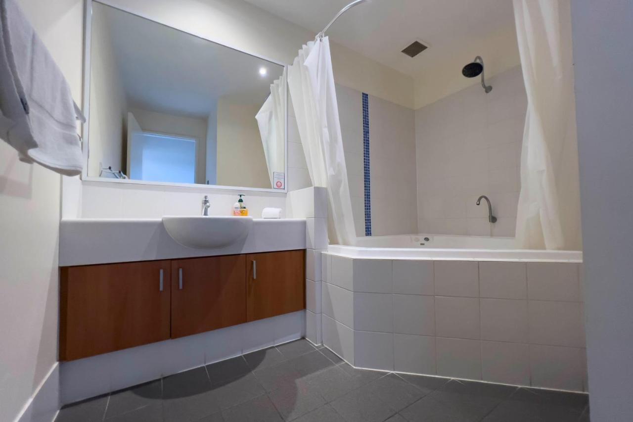 Apartment 507 High Heaven Breathtaking Views, Pool, Parking Perth