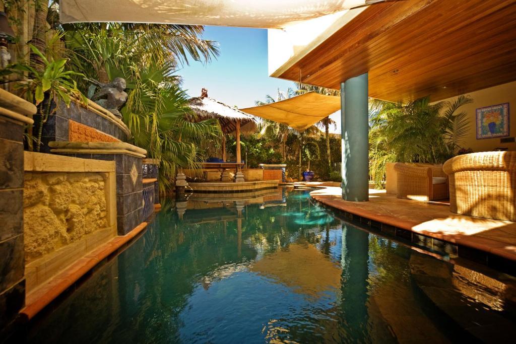 Beach Manor 4*