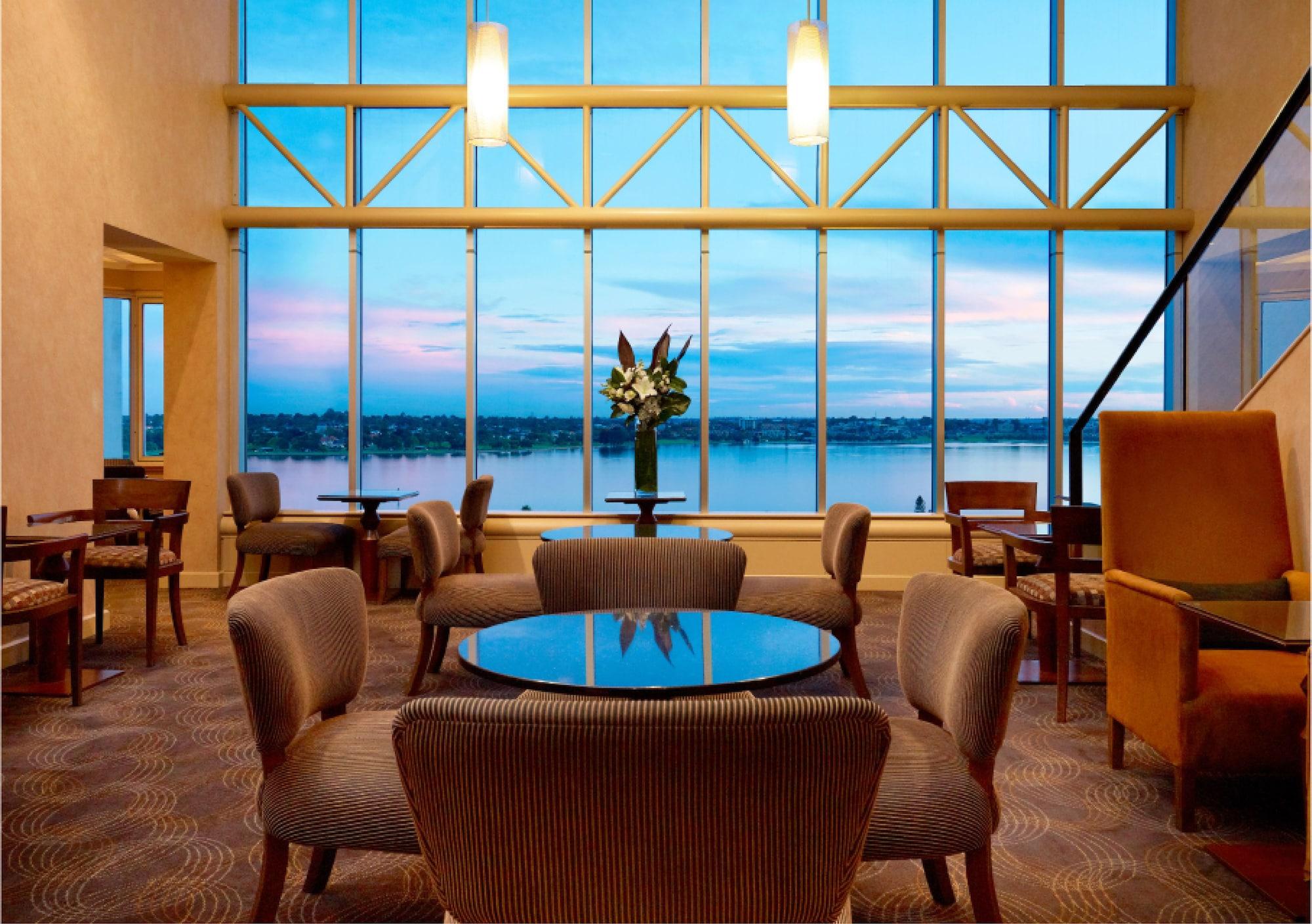 On Langley Park Hotel Perth