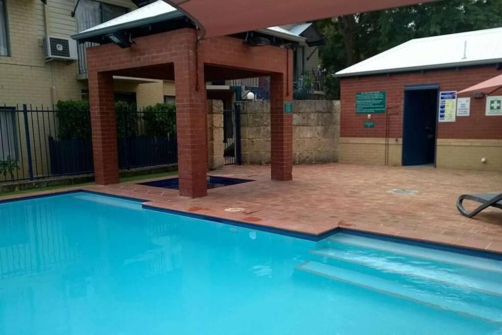 Subi Close Cbd Hospitals Wifi Netflix Wine Perth