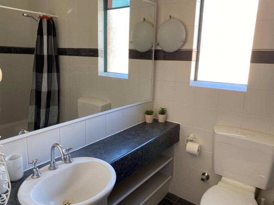 Subi Close Cbd Hospitals Wifi Netflix Wine Apartment *