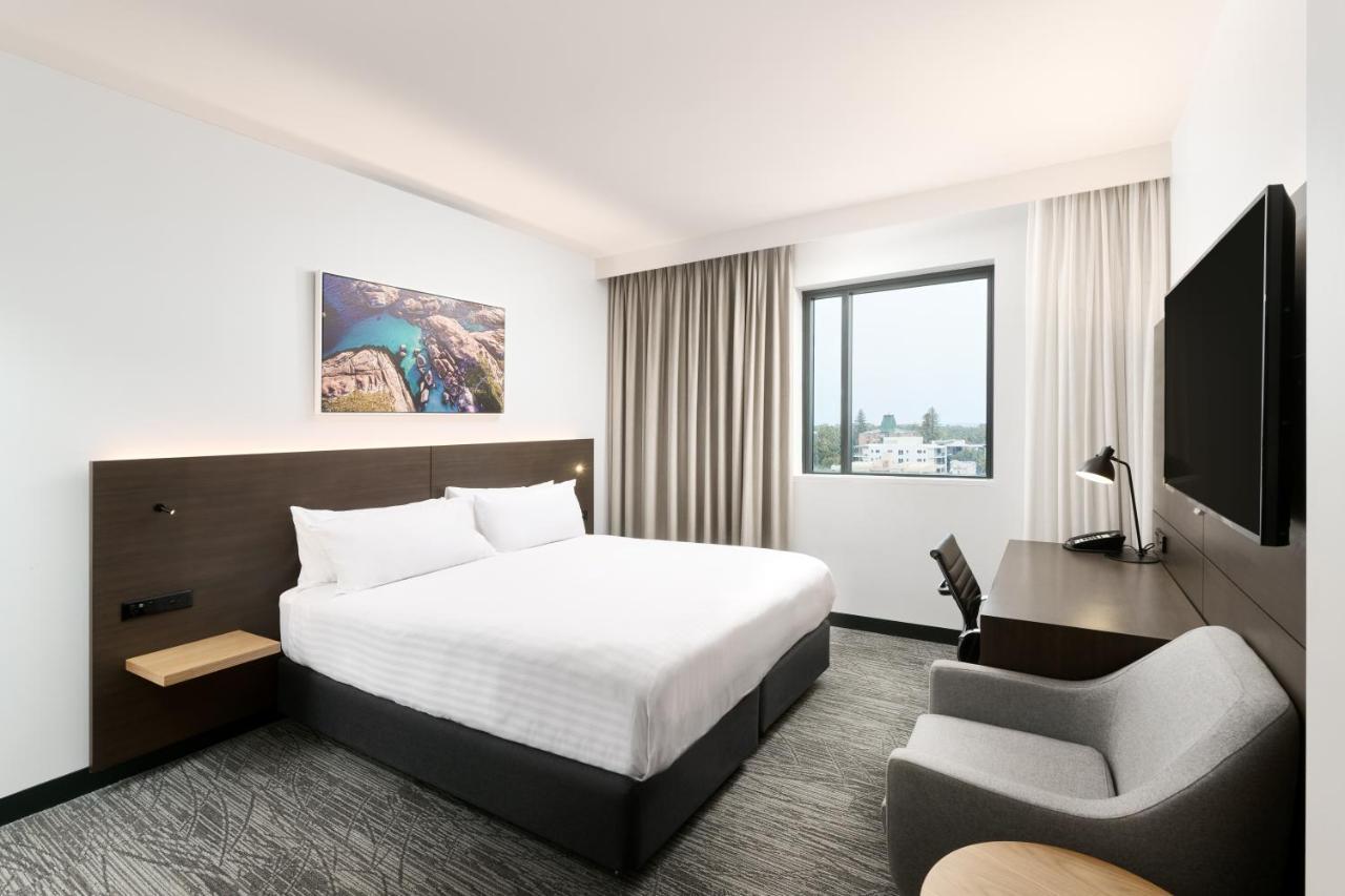 West Perth, An Ihg Perth