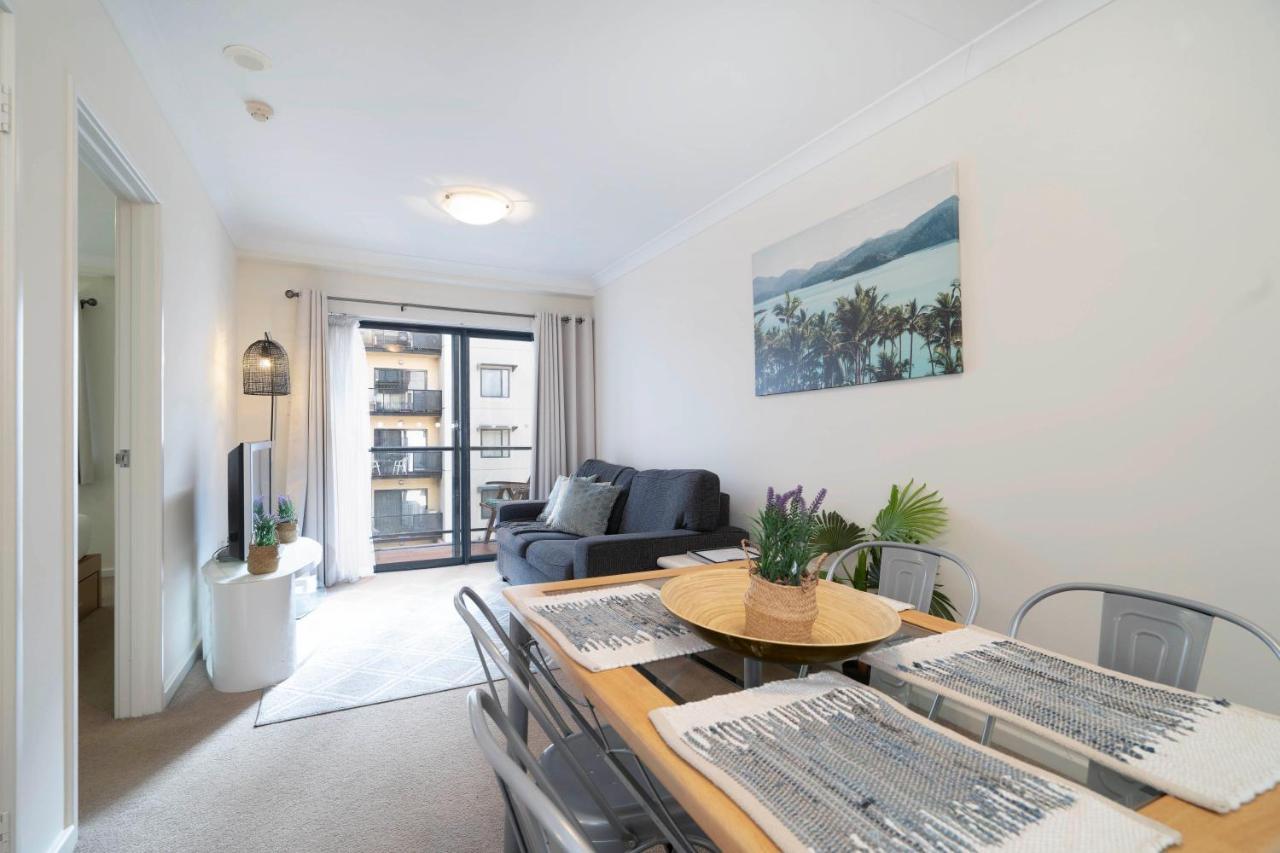 302 Wonderful Waldorf Poolgym Perth