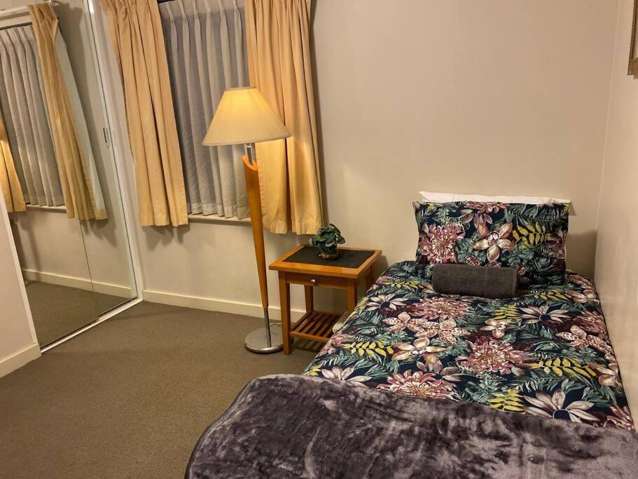 Apartment River Views Free Parking Wifi Netflix Wine Perth