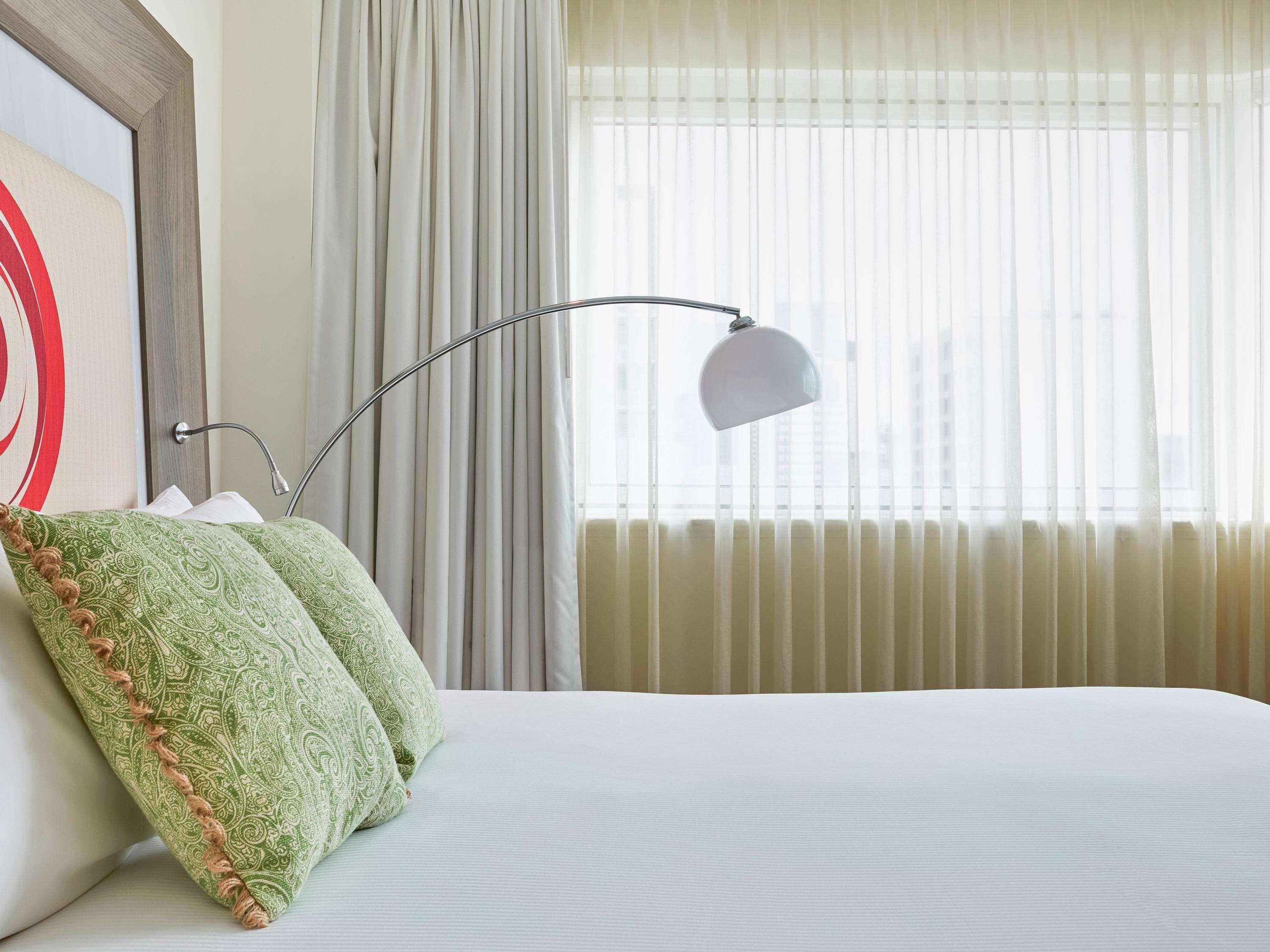 Novotel Langley 4*