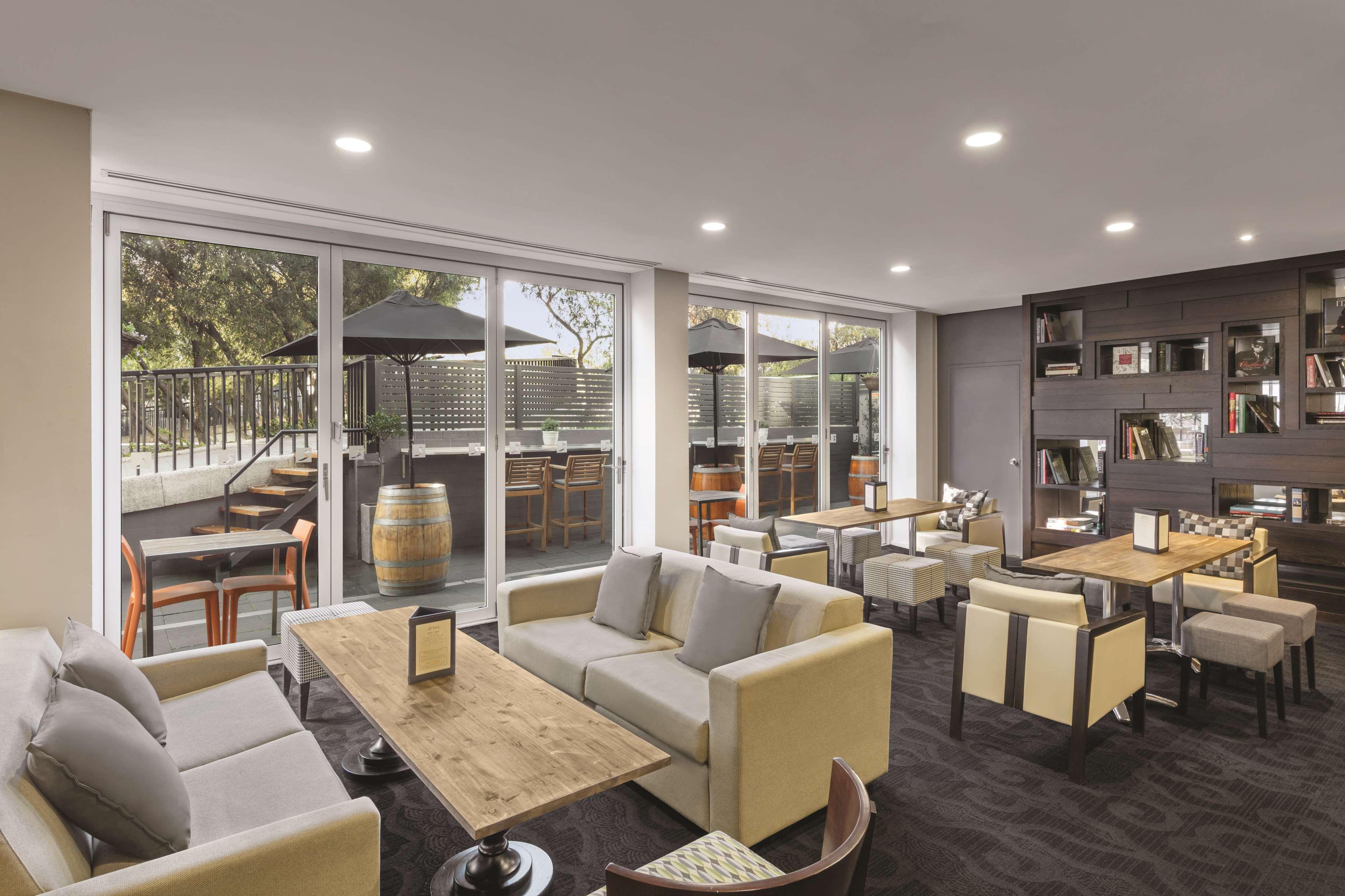 Rendezvous Hotel 4*