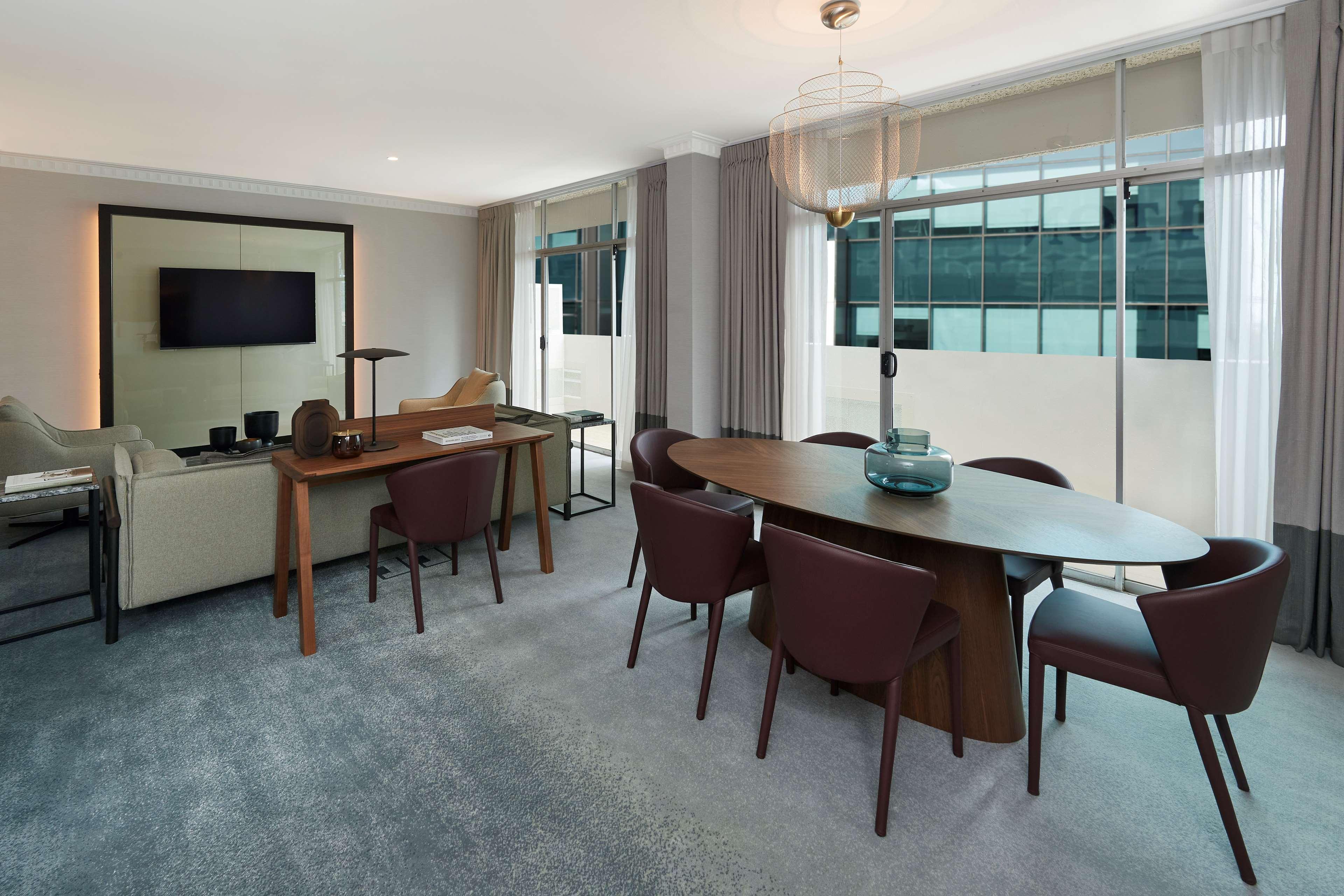 Parmelia Hilton
