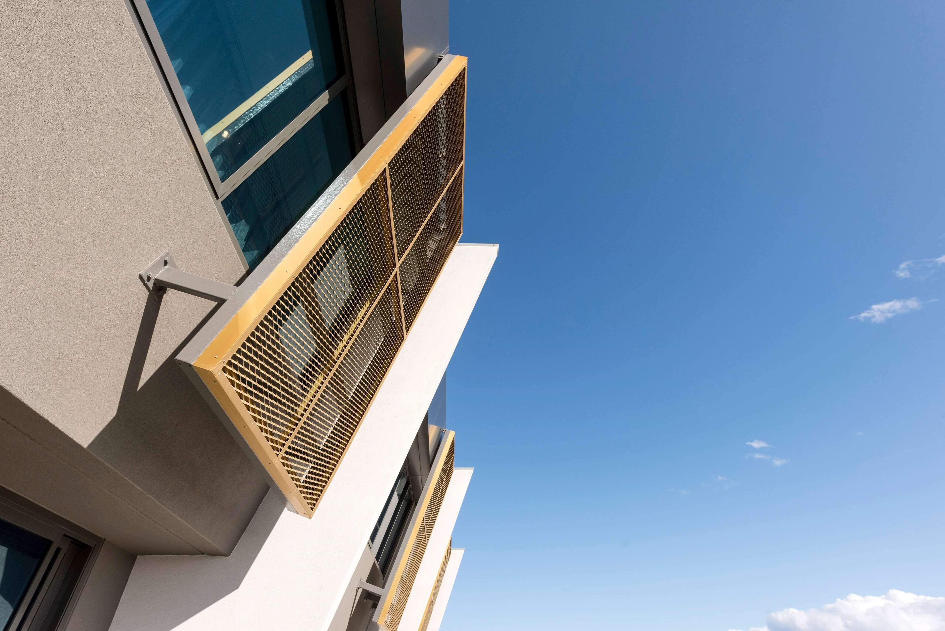 Ramada By Wyndham Vetroblu Scarborough Hotel