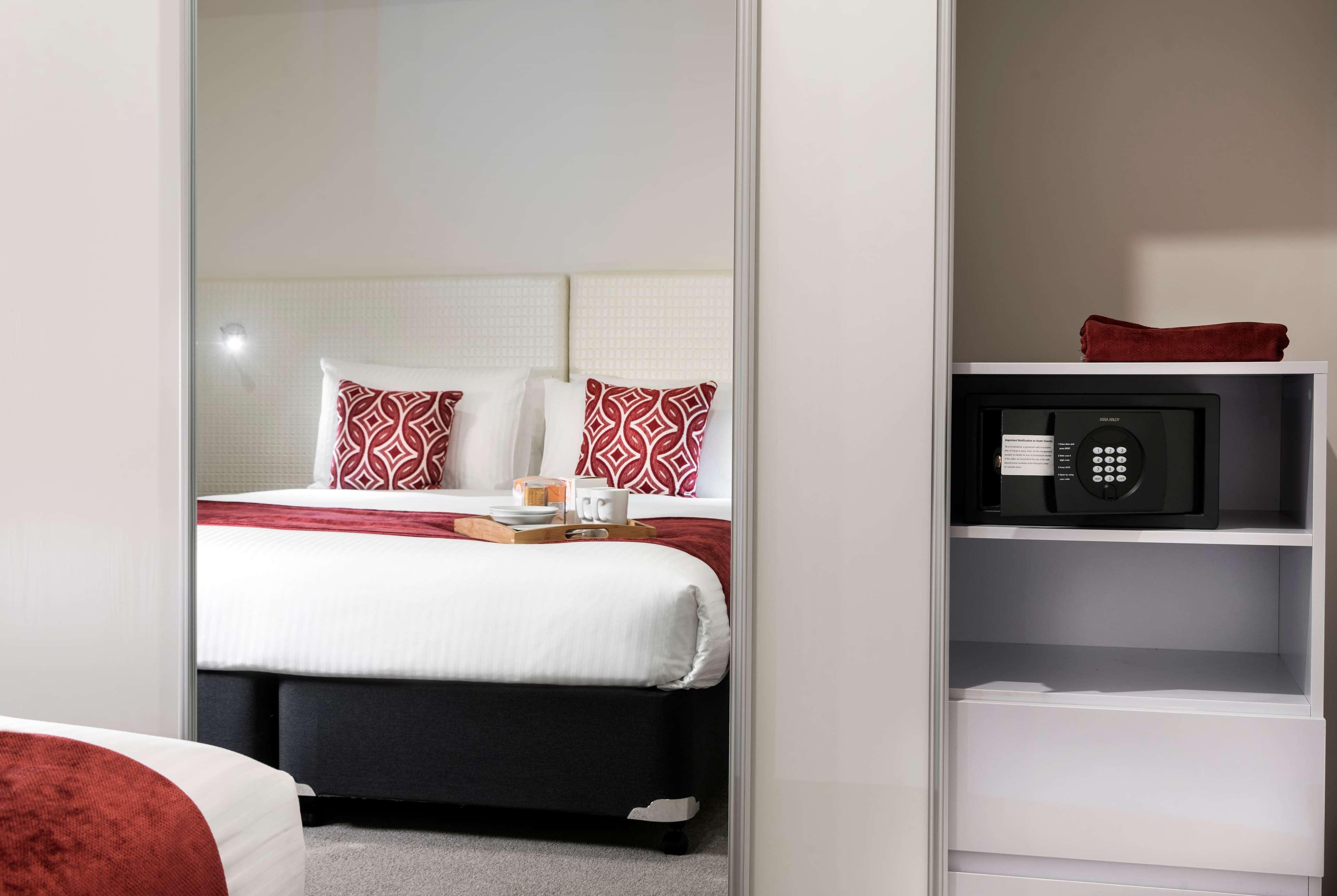 Ramada By Wyndham Vetroblu Scarborough