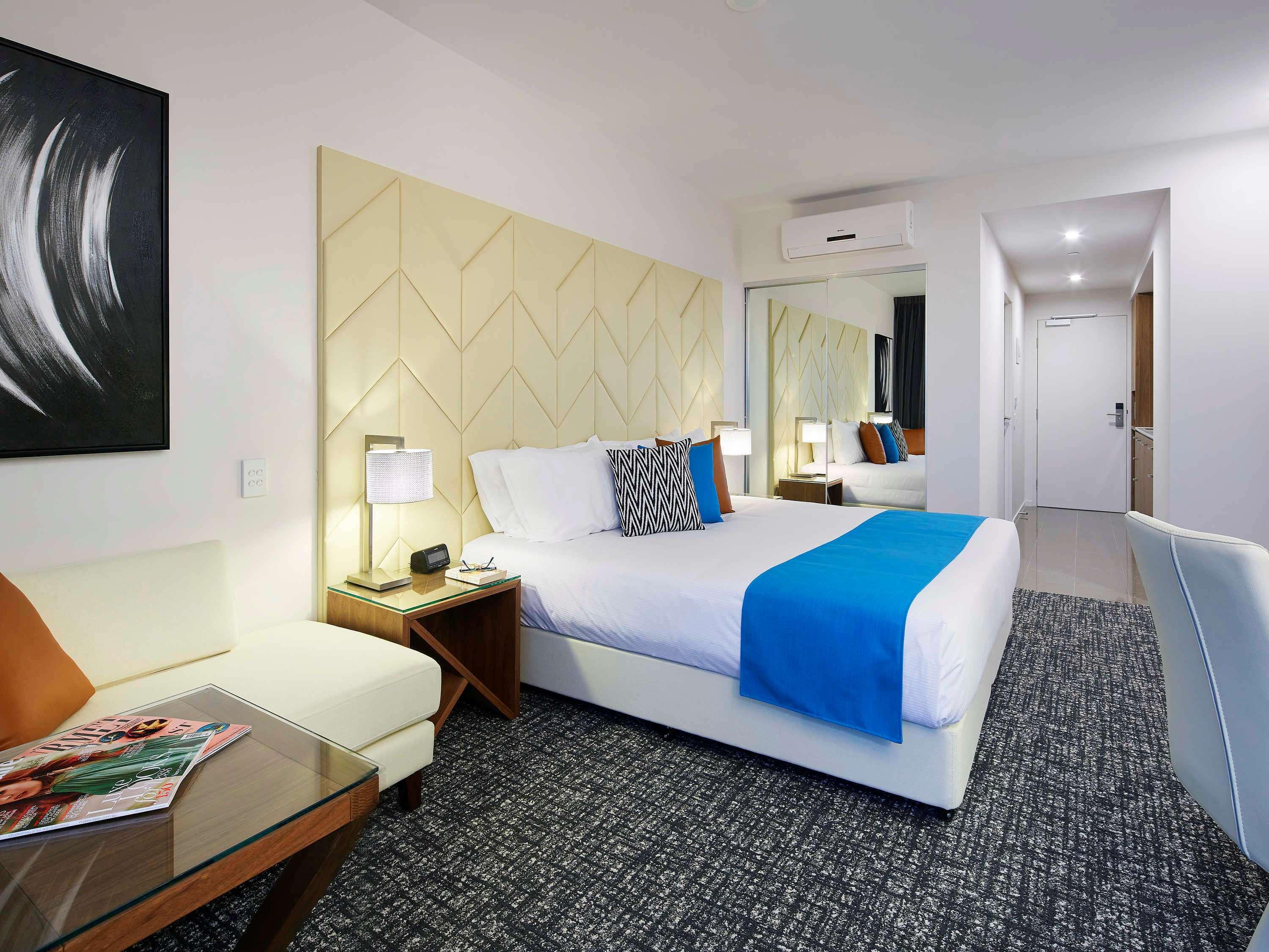 Aparthotel The Sebel West 4*