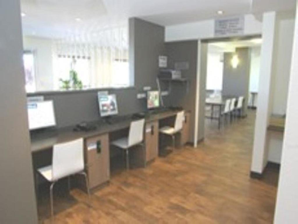 Ibis Budget Airport Hotel 3*