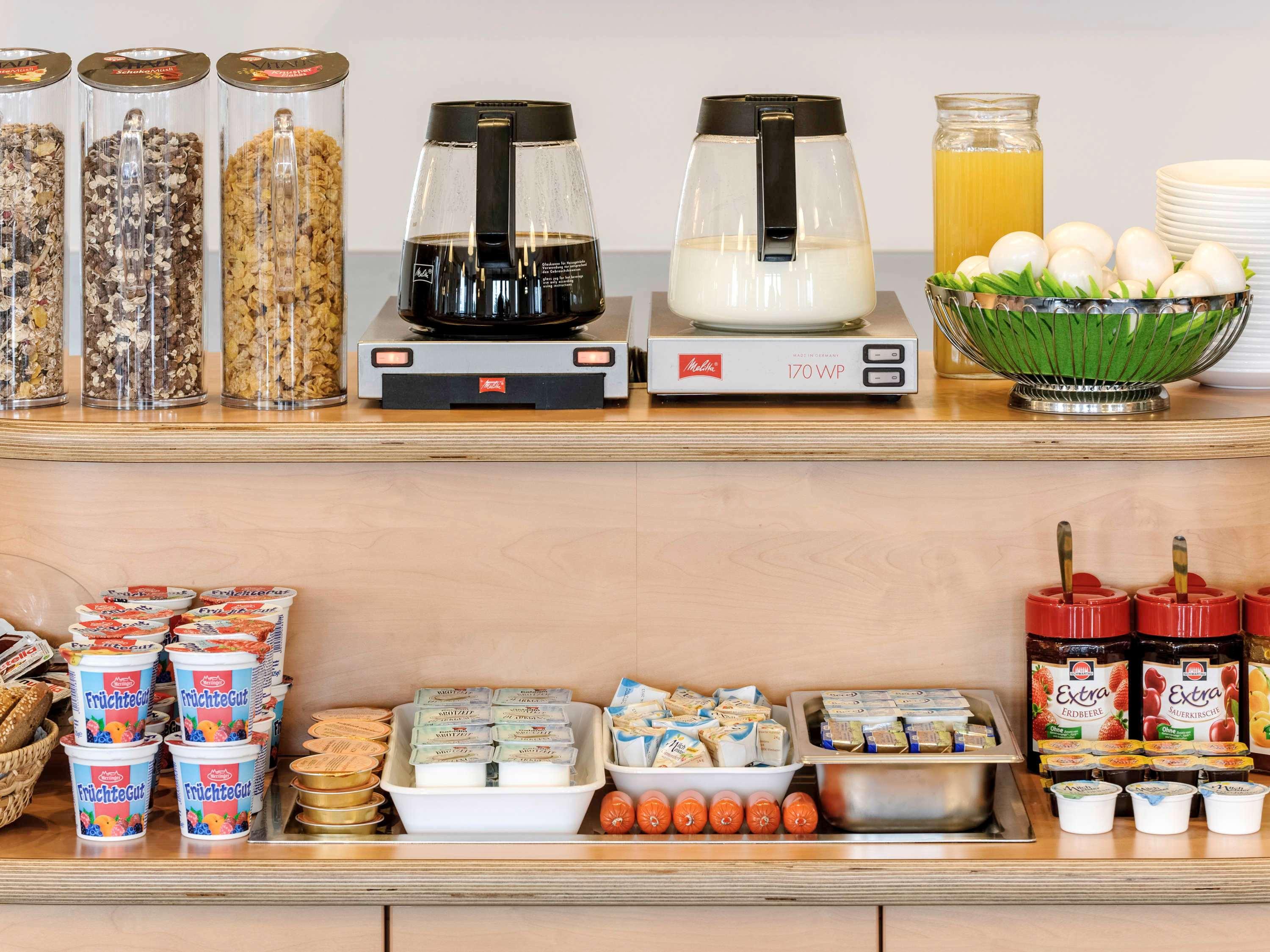 Hotel Ibis Budget Airport 3*