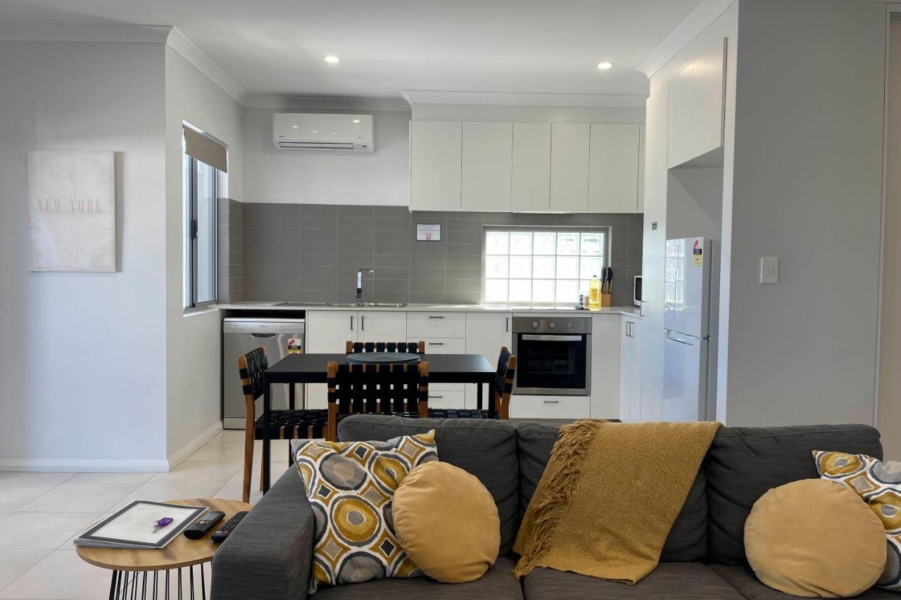 7th Heaven In Cloverdale 2br2ba Parking