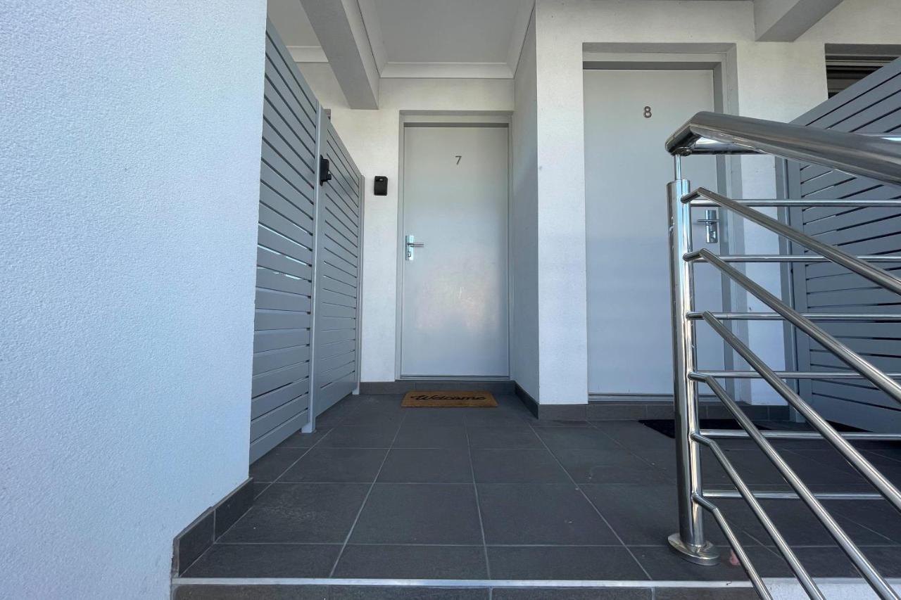 7th Heaven In Cloverdale 2br2ba Parking Apartment *