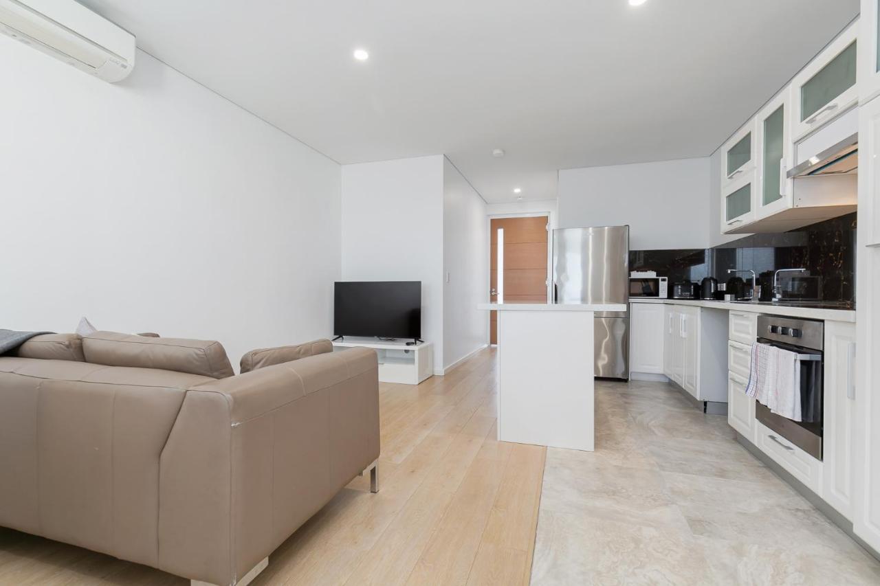 2x2 Modern Near Airport And Apartment Perth