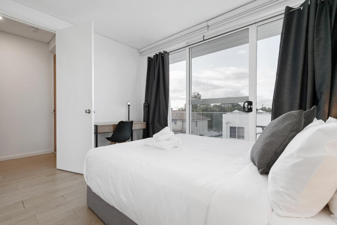 2x2 Modern Near Airport And Apartment Perth