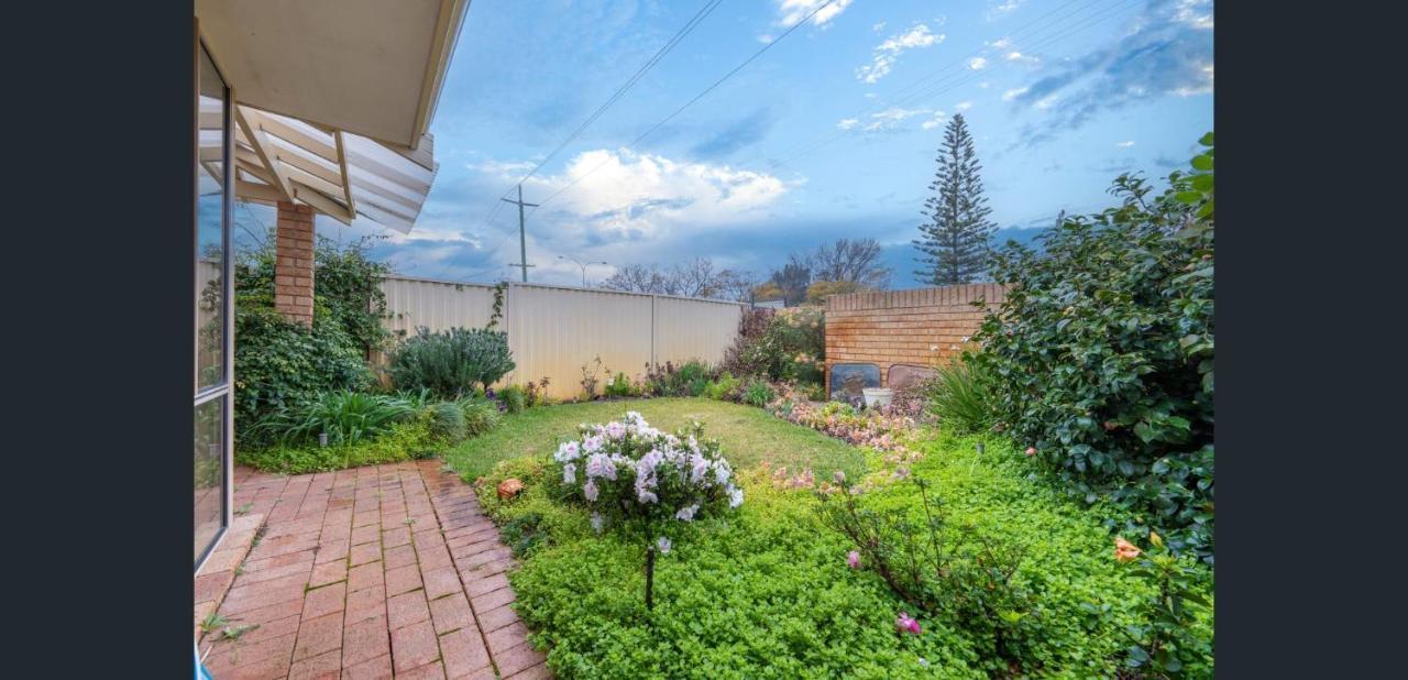 Casa de férias Camelias Boutique In Dianella Perth