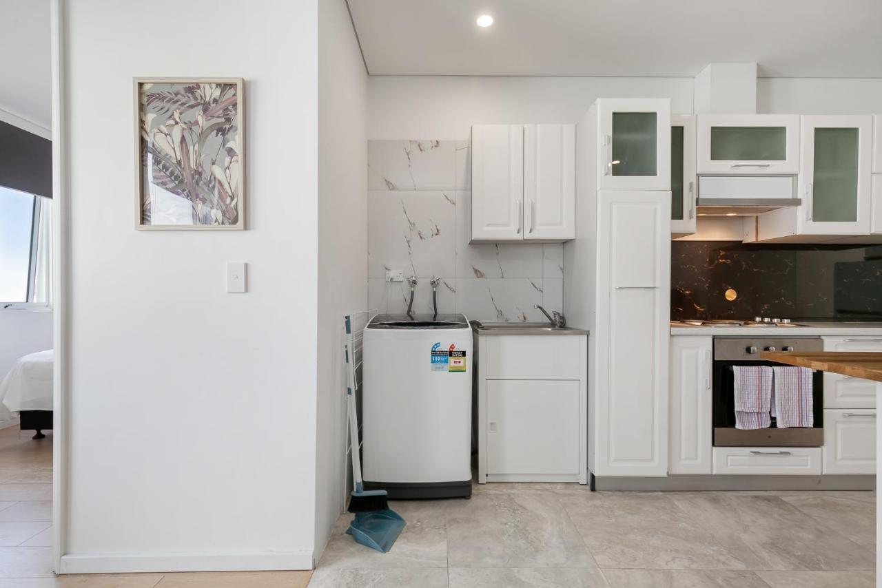 2x2 Modern Near Airport And Apartment Perth