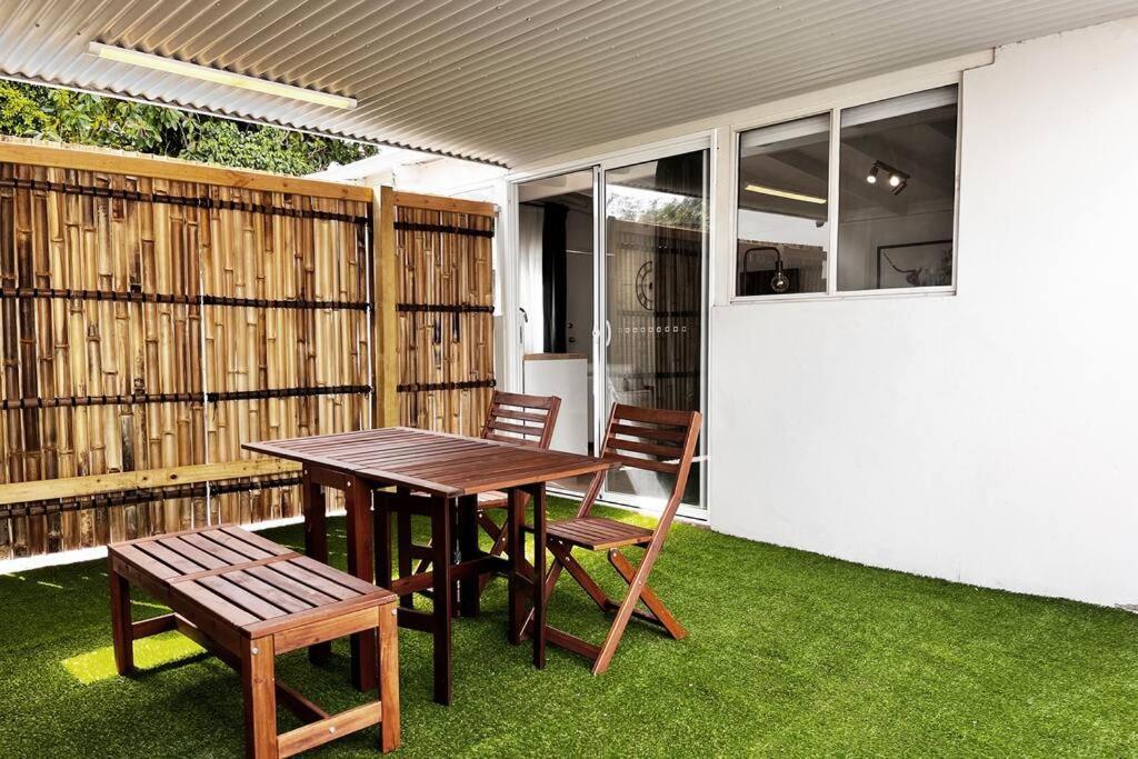 Apartment C By Breckler Park *
