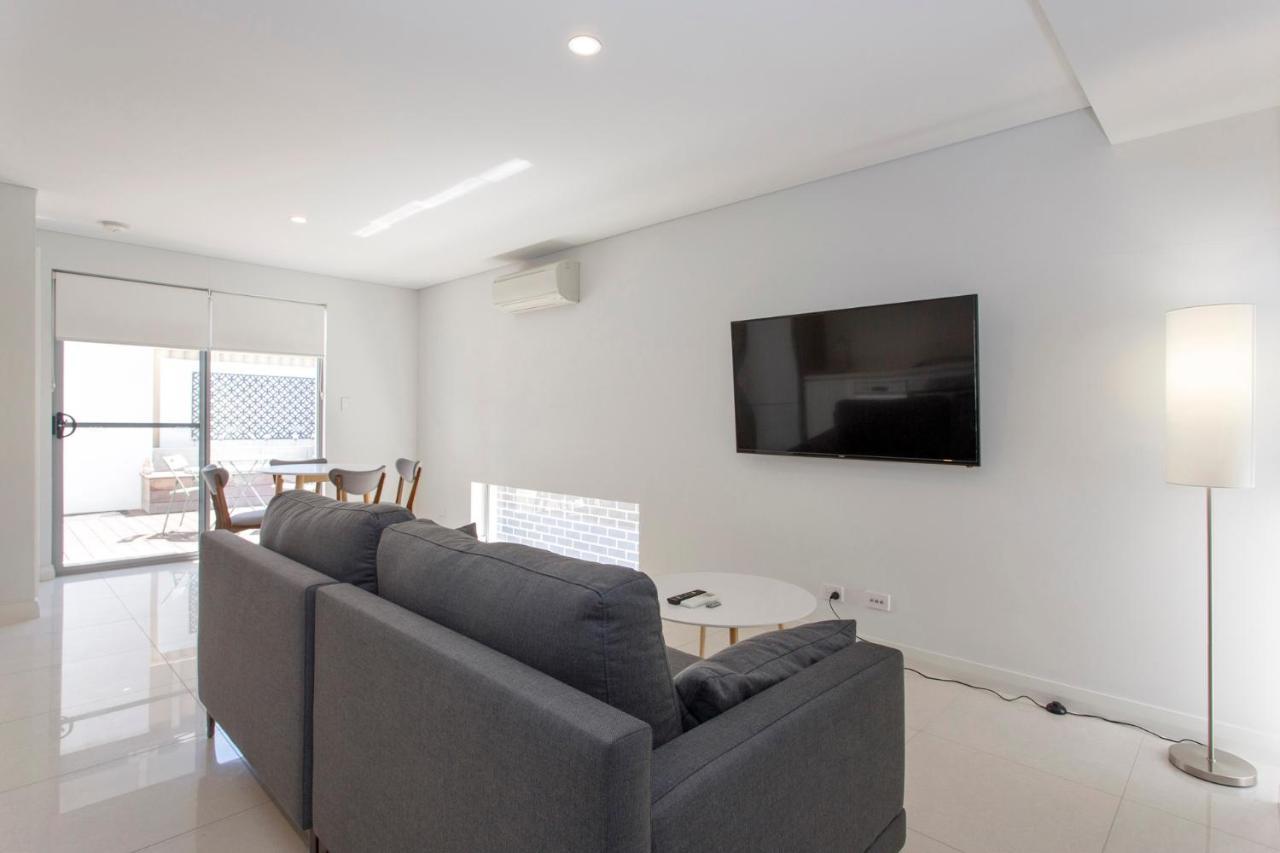 Stirling 1- Modern Apartment Perth
