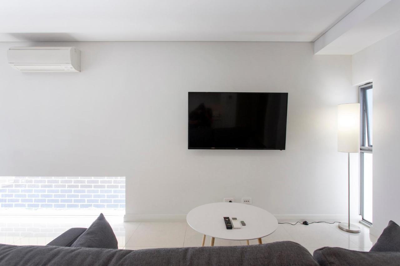 Stirling 1- Modern Apartment Perth