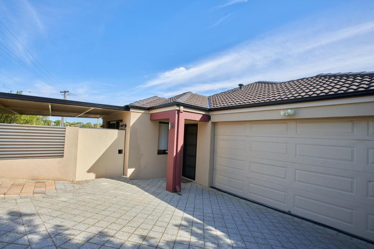 Gorgeous Family House Near Shops * Perth