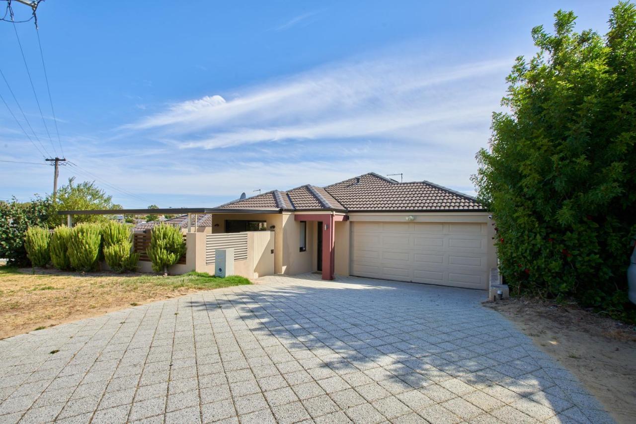 Holiday home Gorgeous Family House Near Shops *