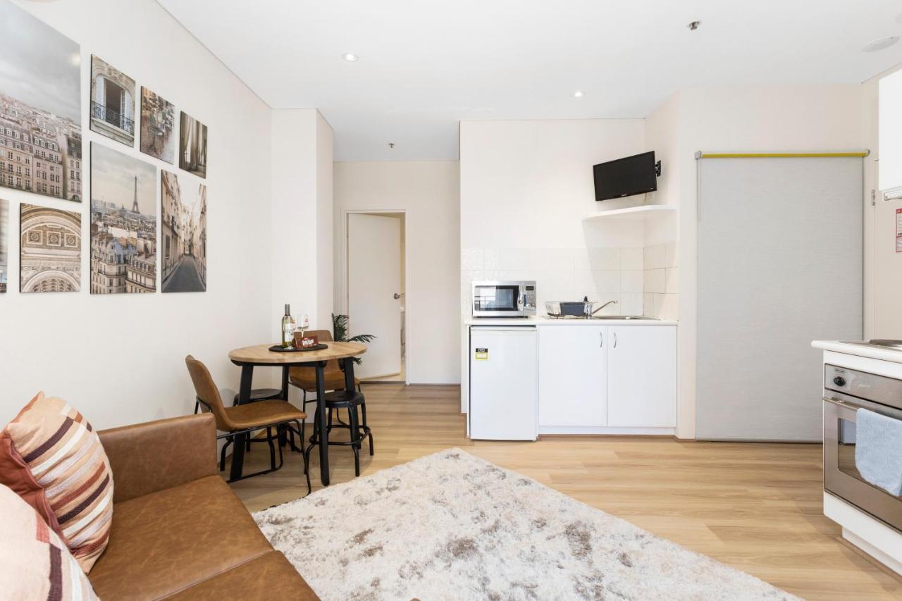 Cbd Retreat Victoria Ave 1br Apartment Perth