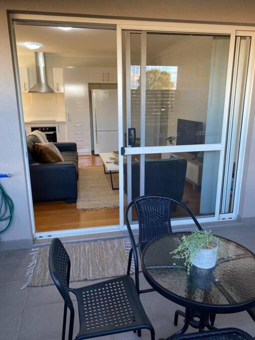 Apartment Smart Modern Close City/airport Wifi/park/netflix
