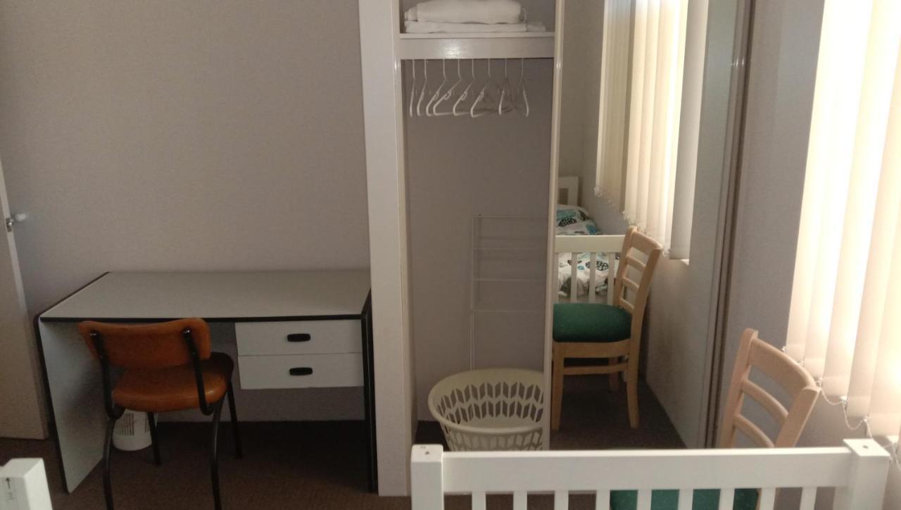 Near Train Station Transport Hub With Bicycle Locker Homestay Perth