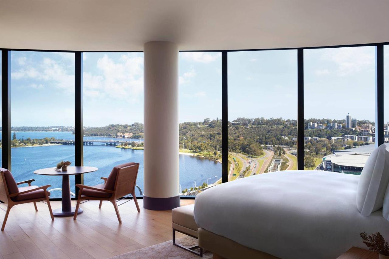 The Ritz-carlton, 5*