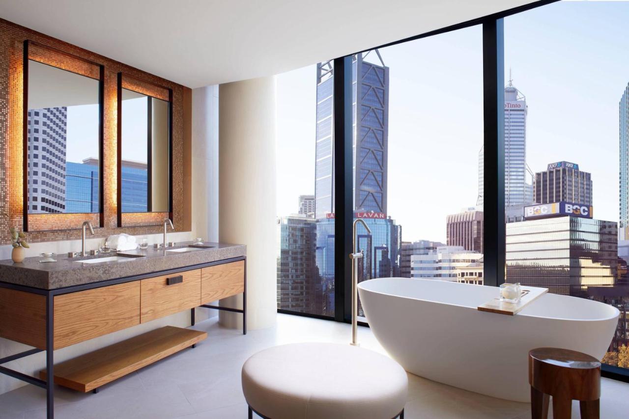 The Ritz-carlton, Hotel 5*