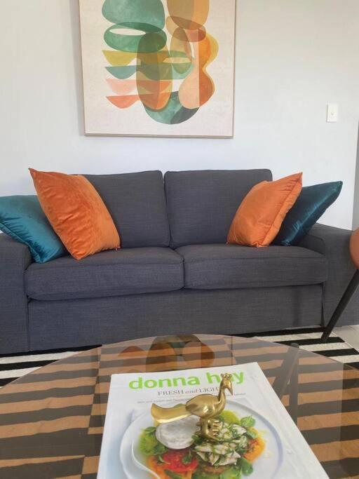 Stylish 2bed Close Airport/shops Apartemen *