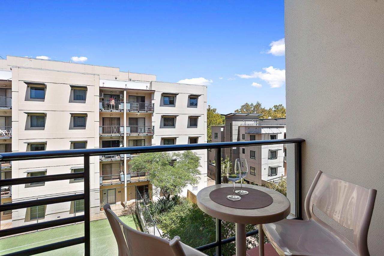 Apartment 309 Secret Sanctuary Prkingpoolview