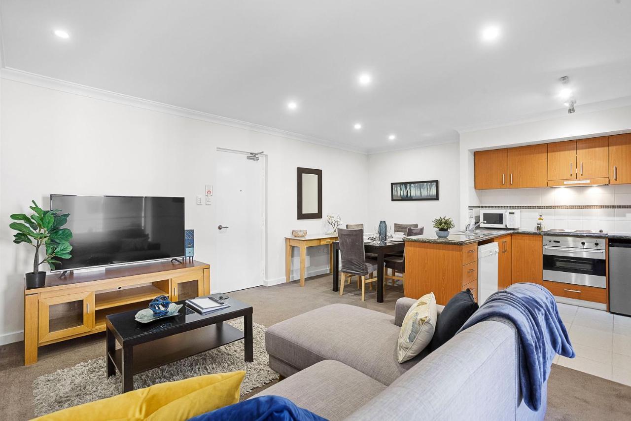 Apartment 309 Secret Sanctuary Prkingpoolview