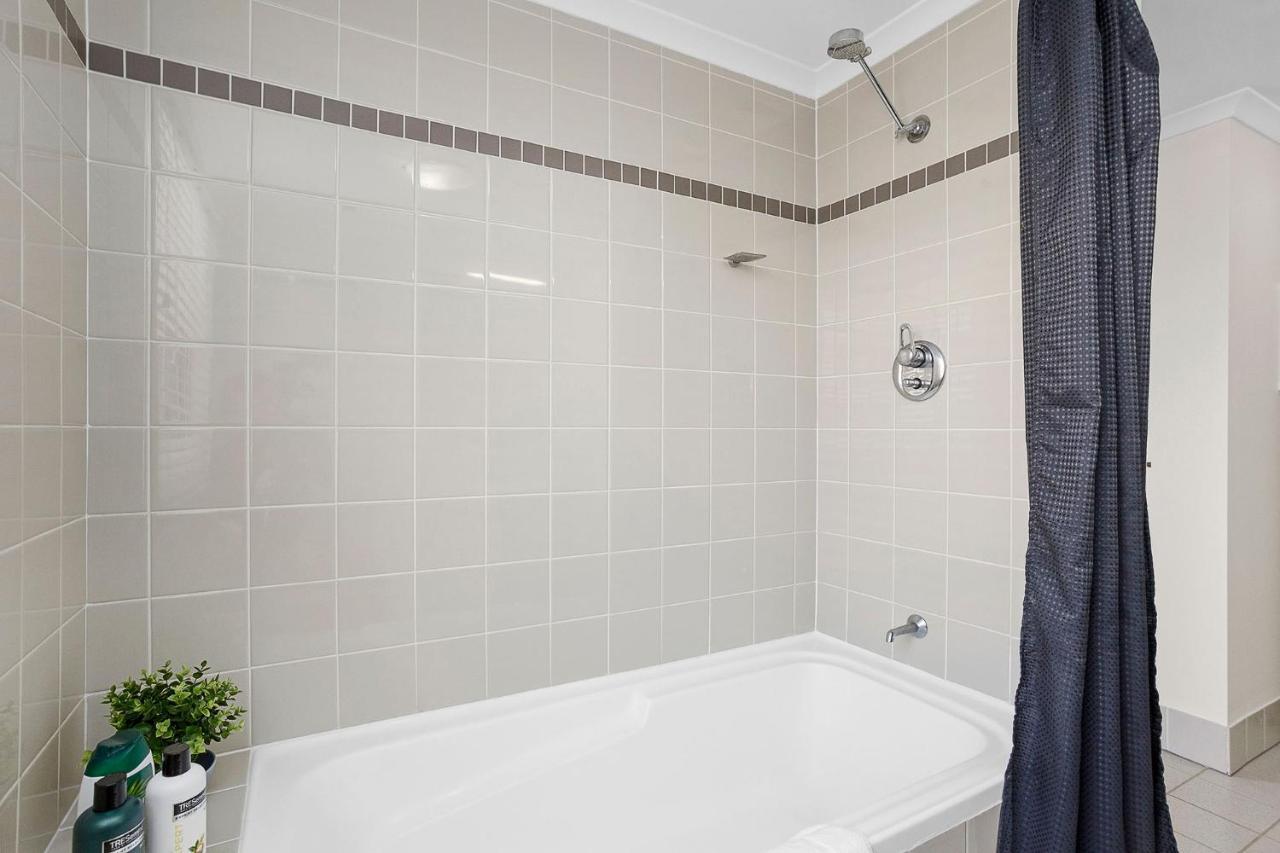 309 Secret Sanctuary Prkingpoolview Apartment *