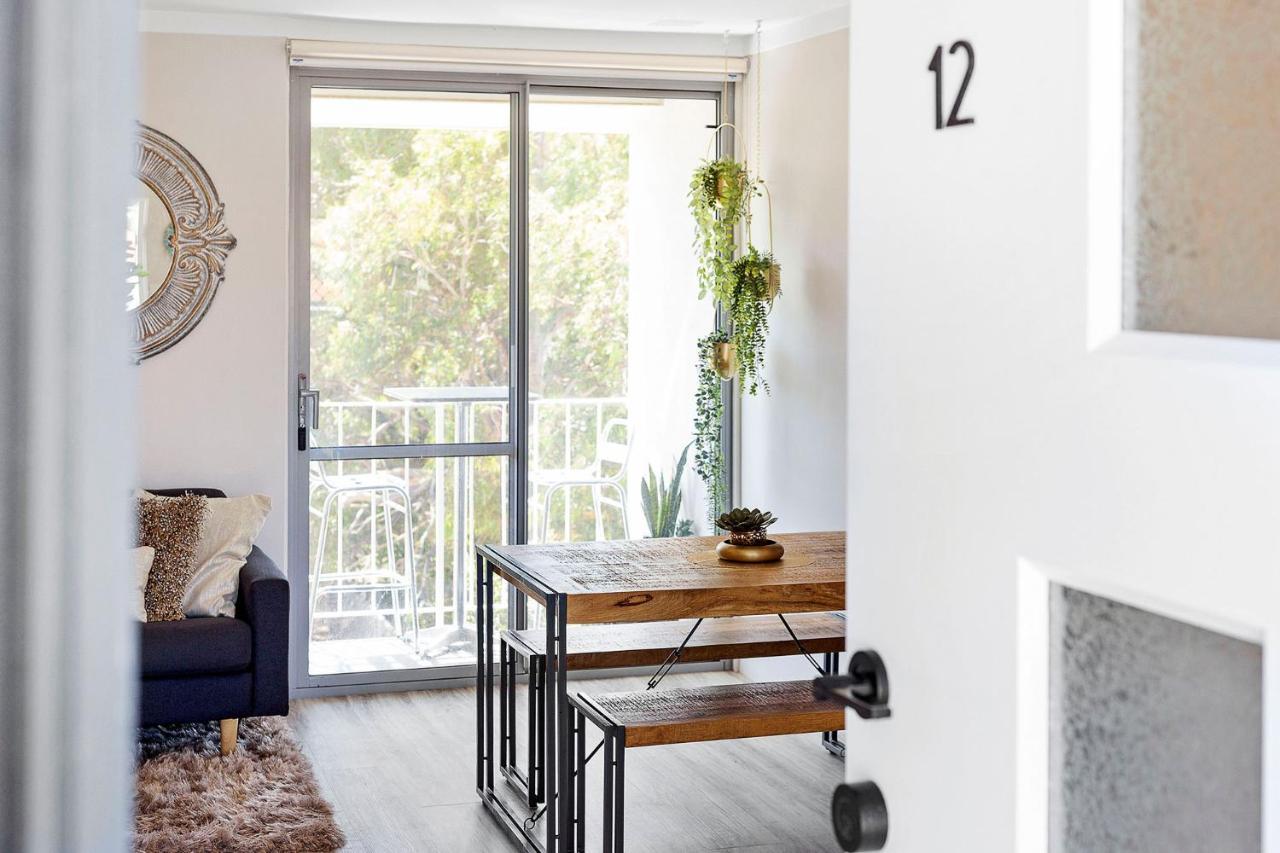 12 Calming Coral Beautiful 2brm Perth
