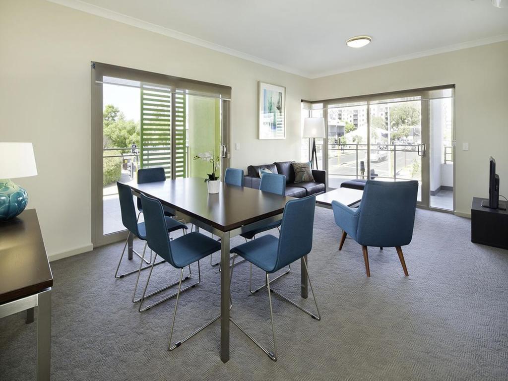 Baileys Serviced Aparthotel 4*