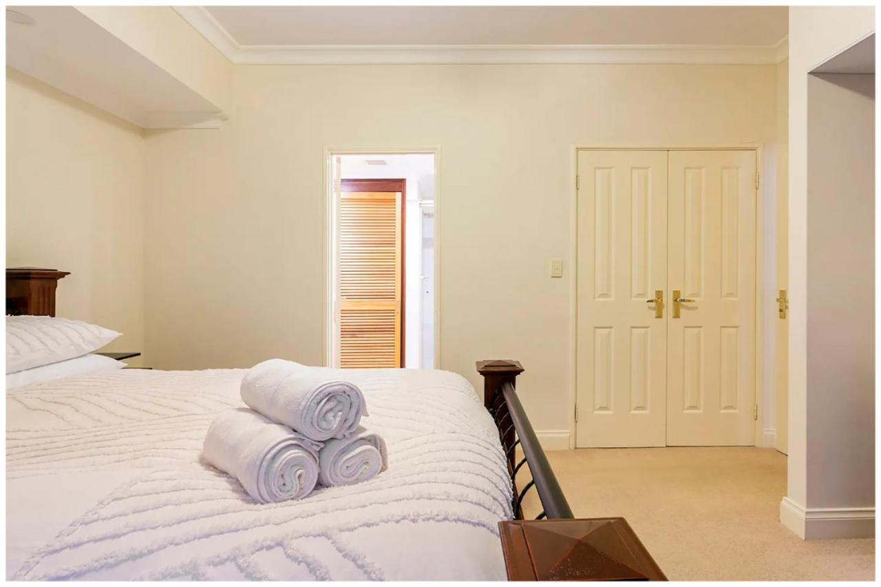 Charming, Cosy, Classic Executive 1 Bedroom