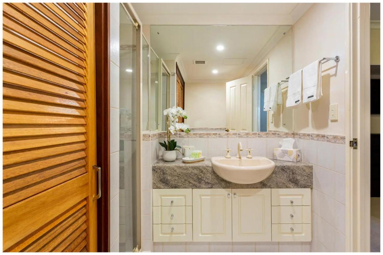 Charming, Cosy, Classic Executive 1 Bedroom Apartment Perth