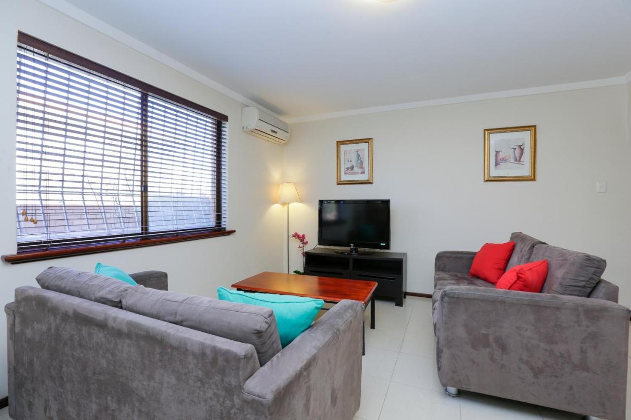 Parkline Apartment *