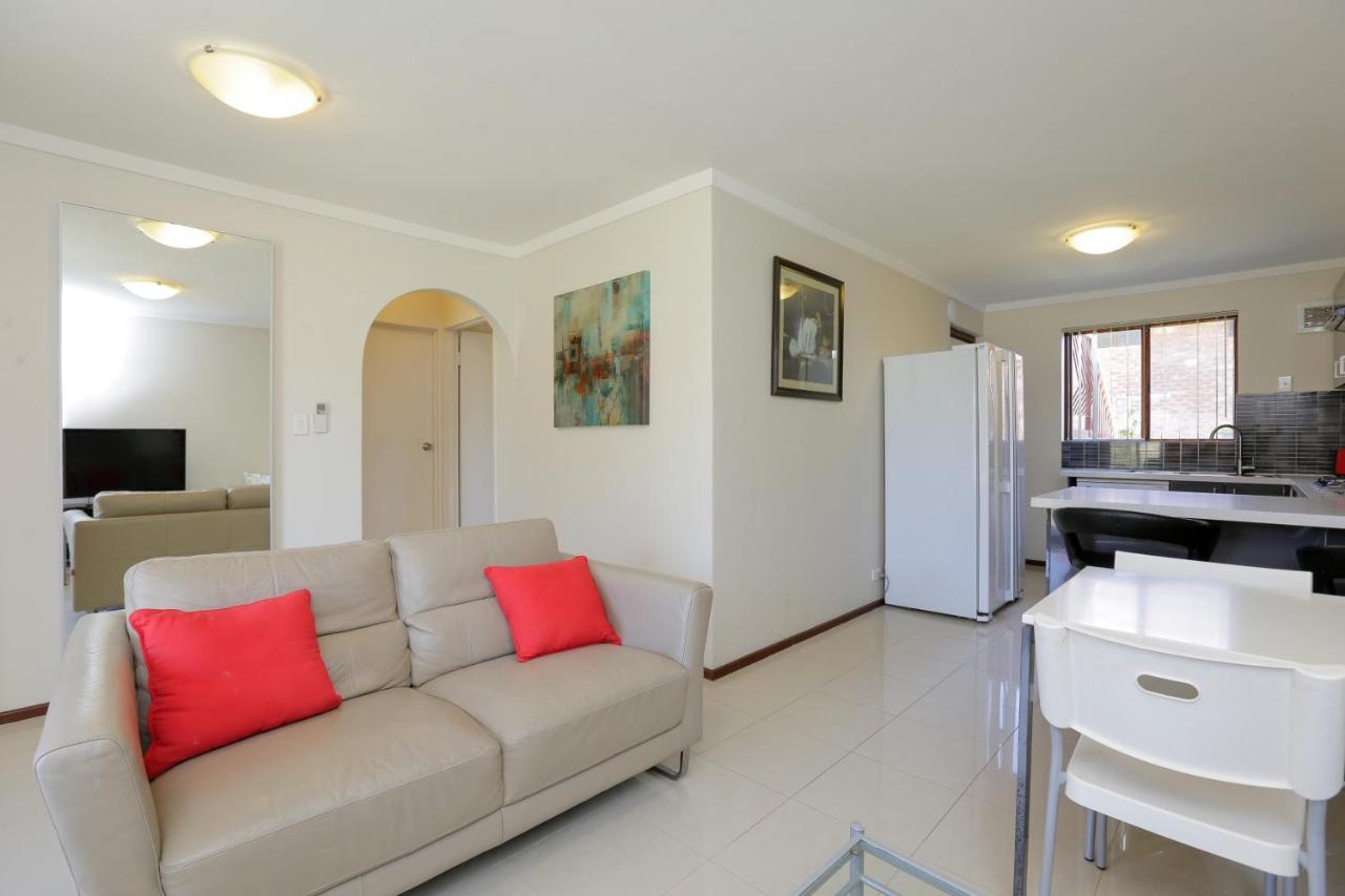 Parkline Apartment *