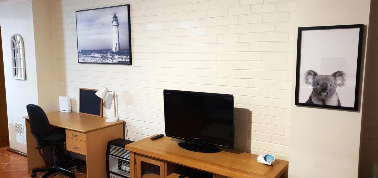 Primary 43 2brm Townhouse Fremantle With 2 Carbays