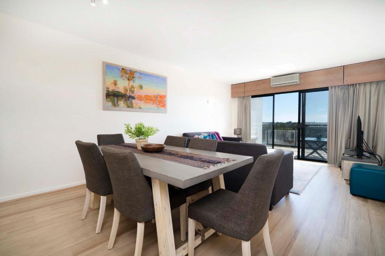 Apartment 507 High Heaven Breathtaking Views, Pool, Parking